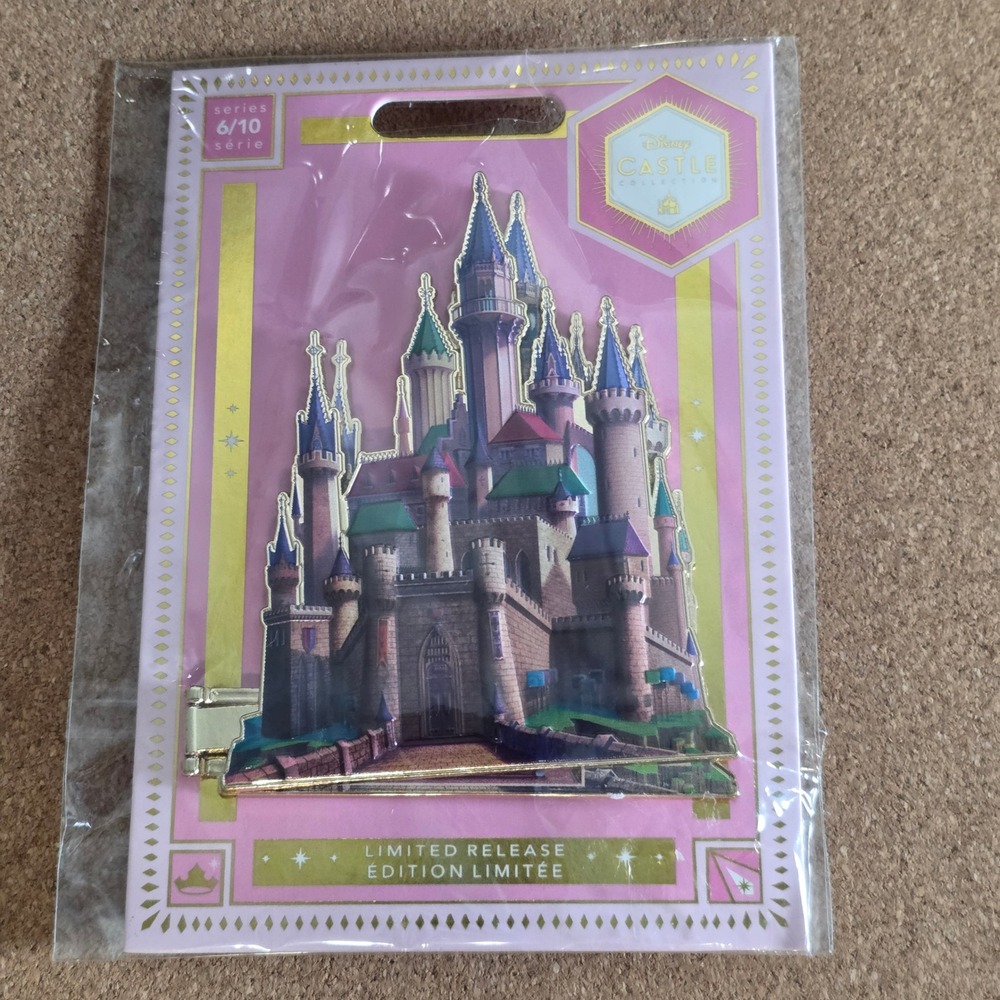 Disney Castle Collection Aurora Sleeping Beauty Jumbo Hinged Pin 6/10 2021 LR